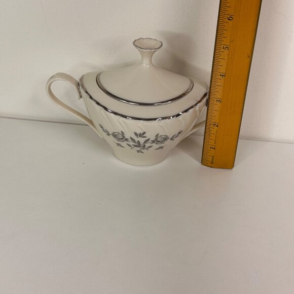 Lenox Rosemont Sugar Bowl With Lid Porcelain with Platinum Trim - Picture 6 of 9